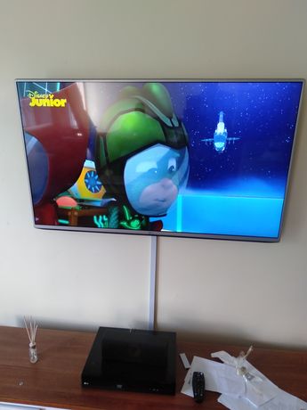 Tv wall mounting